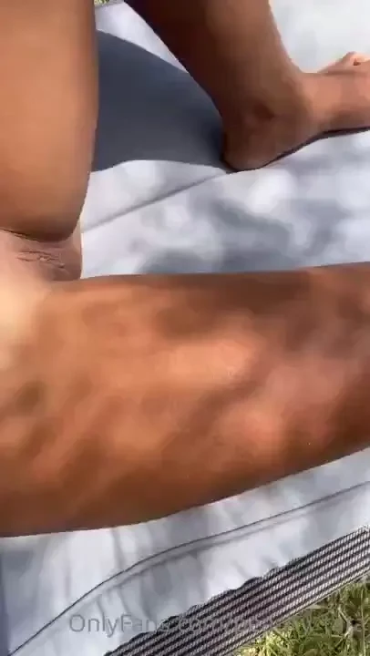 Sunbed naked is actually make me soo horny part 1 