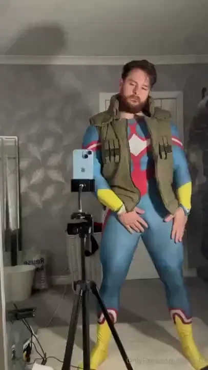 Found a way to hide the fact that i can t zip up the back 