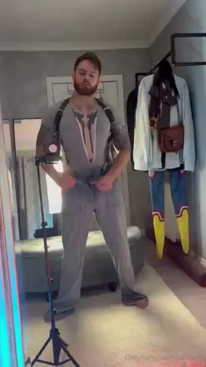 I ll be sending out my first big studio porn video out tomorrow friday 