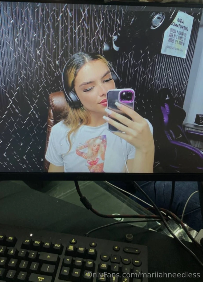 A gamer girl with a sense of humor and pretty face dangerous combo part 1 