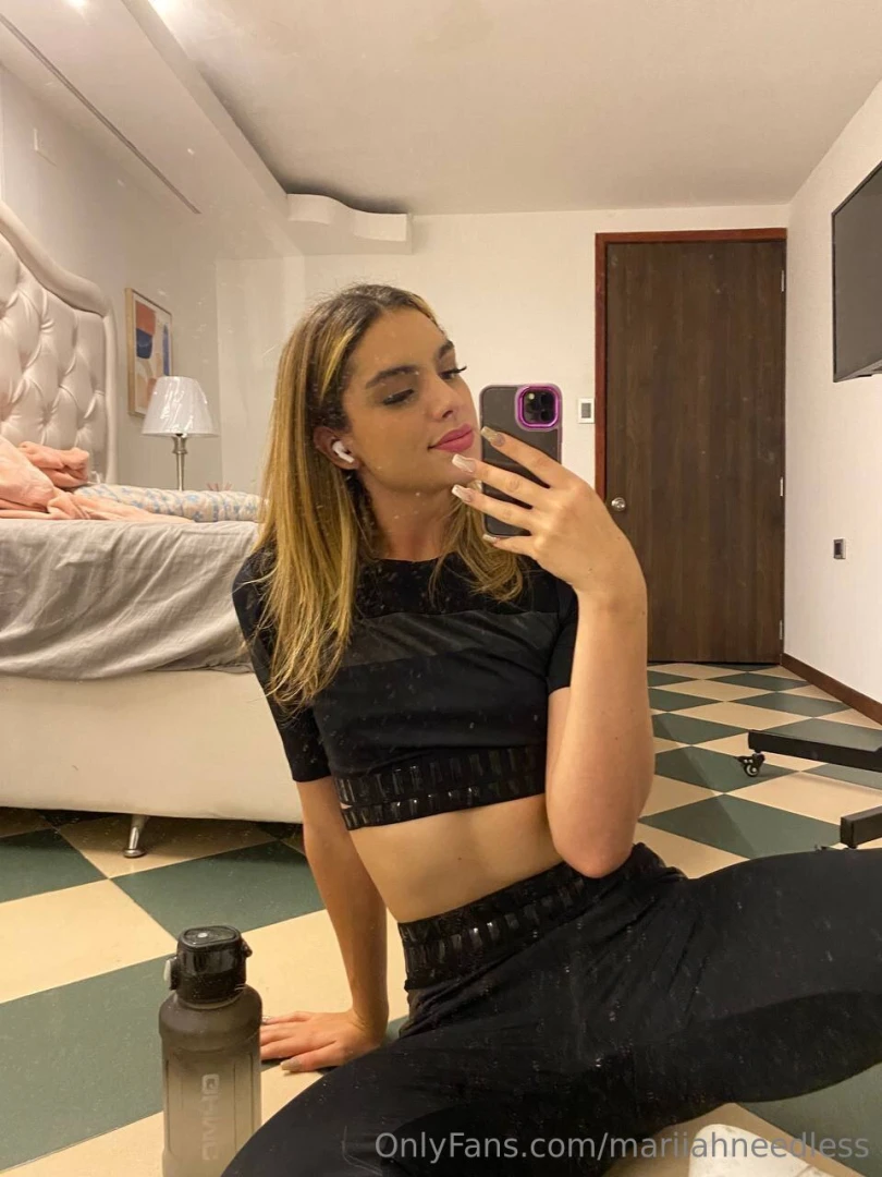 Describe your workout in three emojis mine would be part 2 