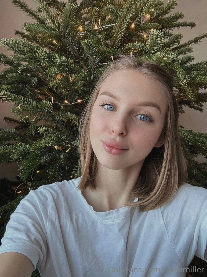 Today s mission turn my living room into a christmas wonderland my 