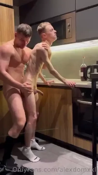 Drill that tiny twink so hard tip if u like that and want more 