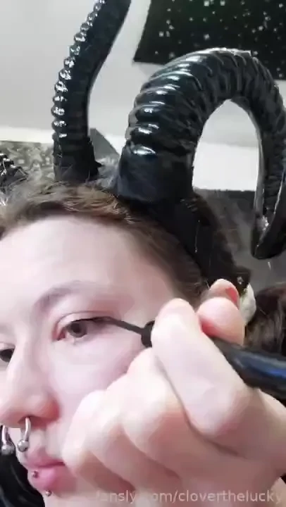 Horny and here to seduce you 