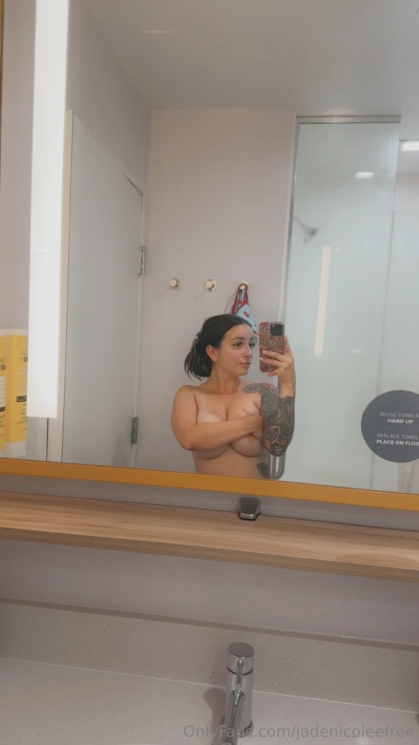 Doing fun snapchat private deals jade_nicolee24 cock rates custom pics 