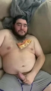 Pizza time makes me wanna wag my tail