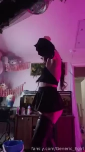 Lil behind the scenes videos of me making tiktoks reallyyyy good shots part 2