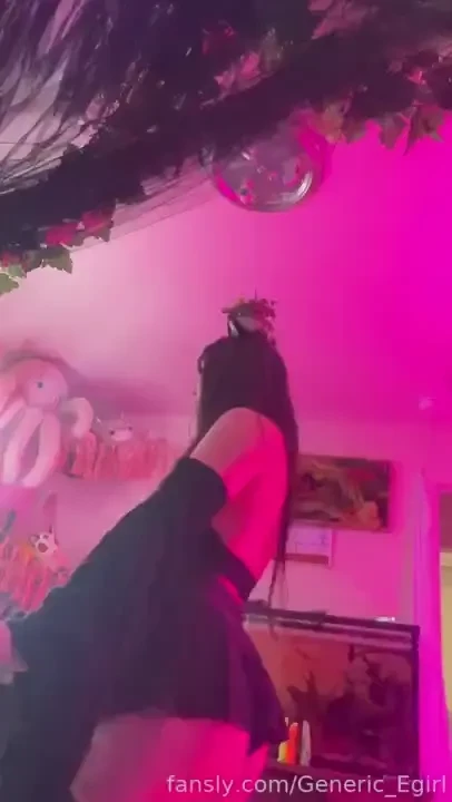 Lil behind the scenes videos of me making tiktoks reallyyyy good shots 