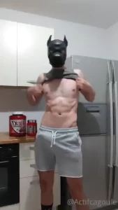 Nouvelle vid o avec mon aspirateur a jus dans la cuisine je lui fait