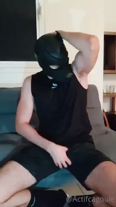 Gym pit smell turns me on a d faut d une gorge pour me soulager en 