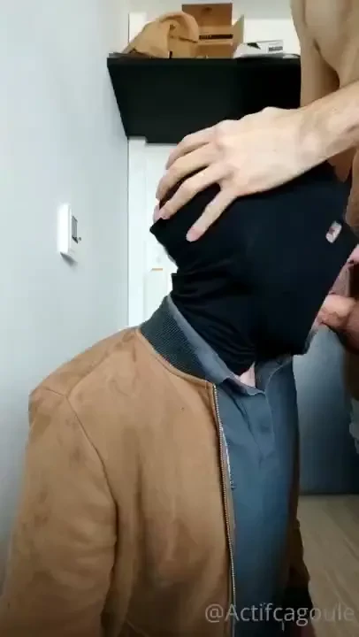 Vidange express en gorge profonde youngparisian actif cagoule 