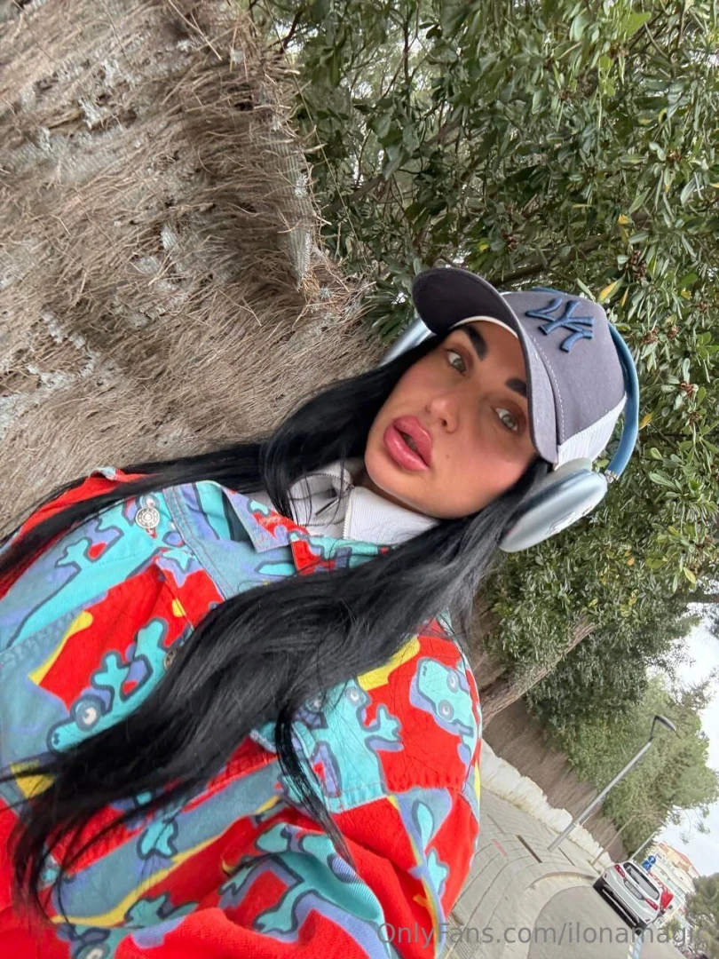 Walking is my therapy slowly with headphones with thoughts and dreams 