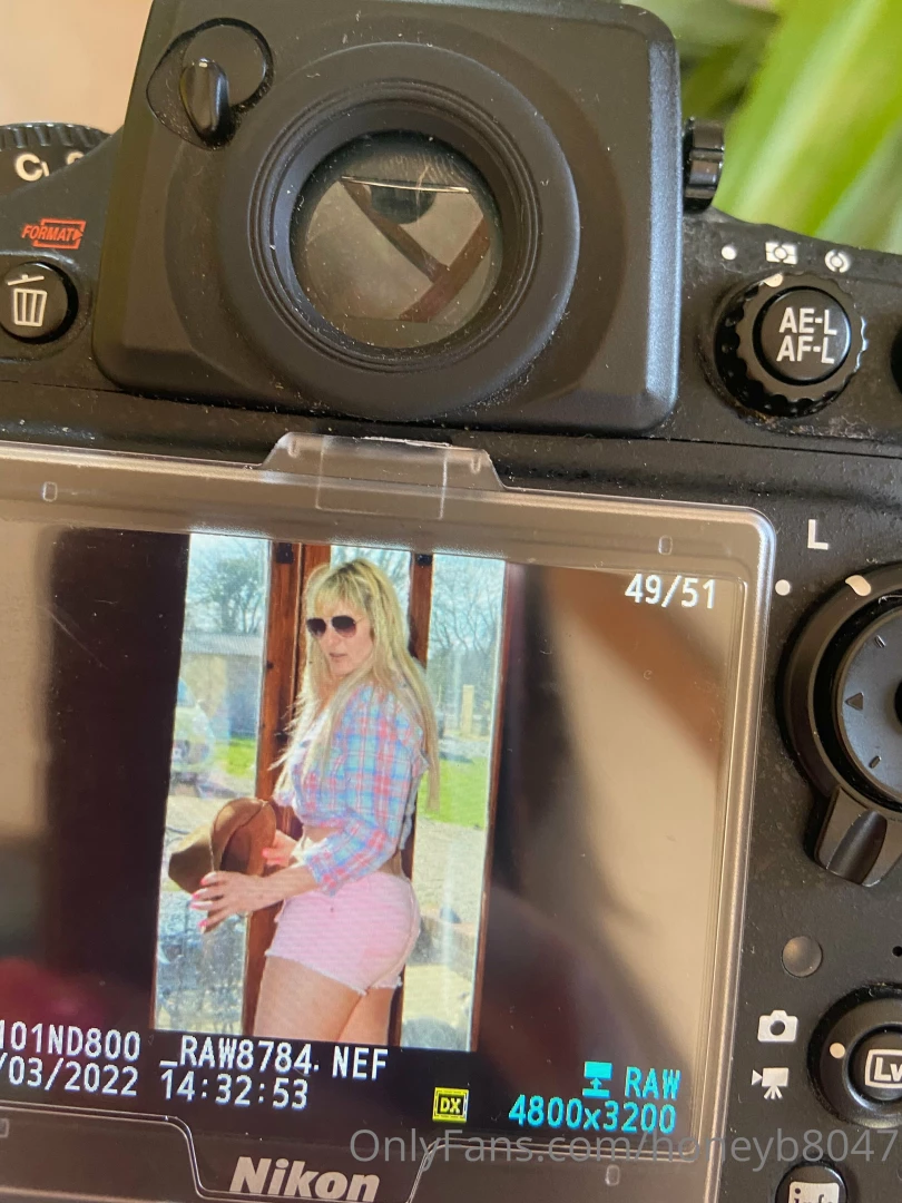 Check out these cowgirl shots from today 