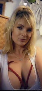 On my photo shoot today back again tomorrow xx