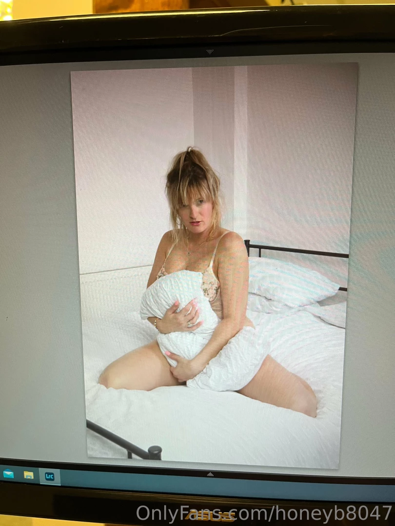 Loving this new outfit in my latest photo shoot part 2 