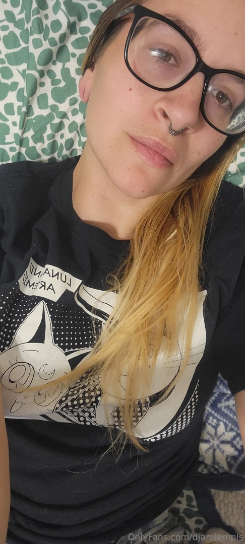 A little sfw photo since i m tired today 