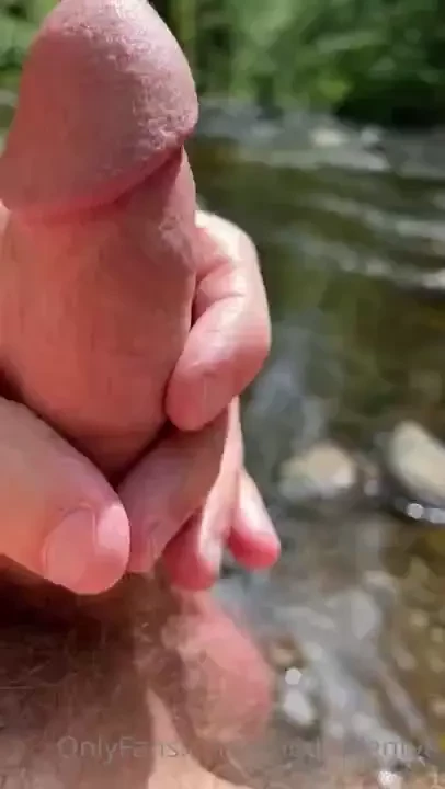 I spent my weekend in the woods reconnecting with nature stroking my 