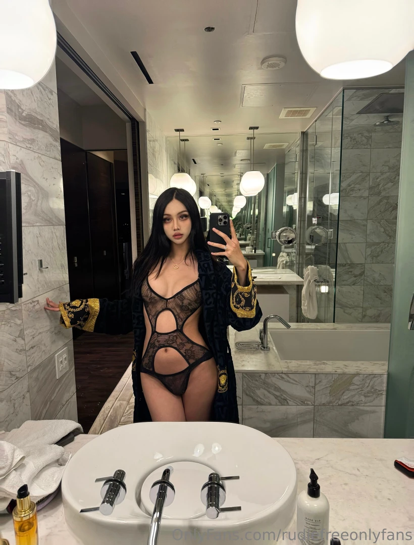 Hey i m trannyrudie let s have sum fun right here https onlyfans com 