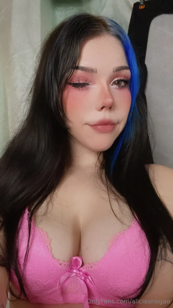 I m live right now i fixed my net so come chill with me 