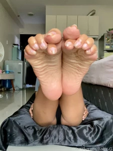 Can t get enough of me set of my oily soles and natural nails part 7