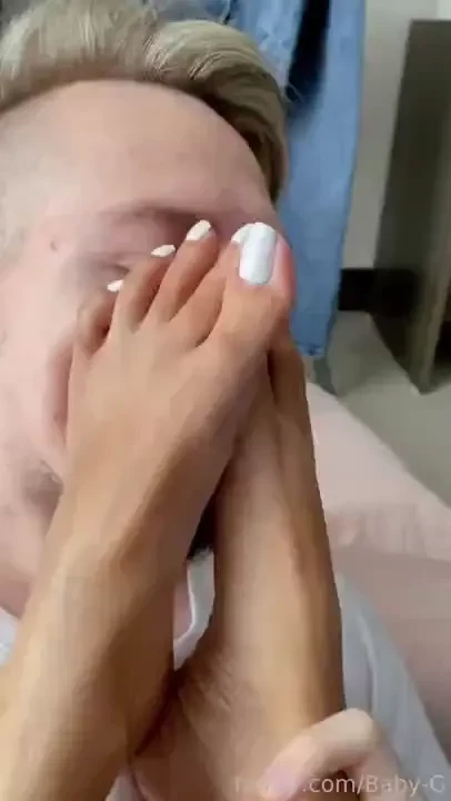I like it when he worship me every morning footfetish feetfetish fyp 