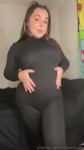 Black body suit short vid