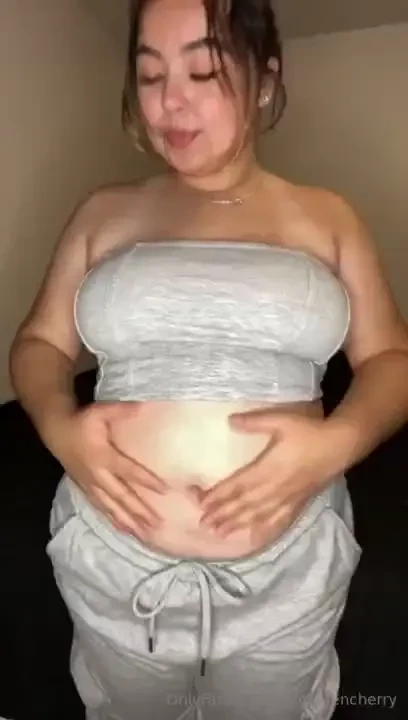 Gray top amp bottom belly play video 