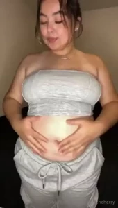 Gray top amp bottom belly play video