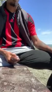 Public cum all over this bench