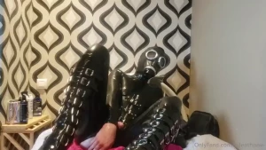 Gimp with ther new friend glass dildo