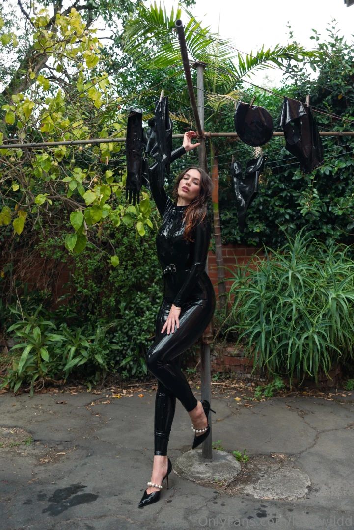 Did someone say latex goddess shot by hydan1 