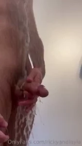 Sega in doccia solo paja en la ducha solo handjob in the shower solo