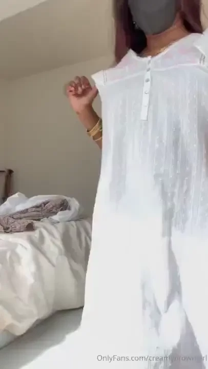 Feels like summer in this nightie 