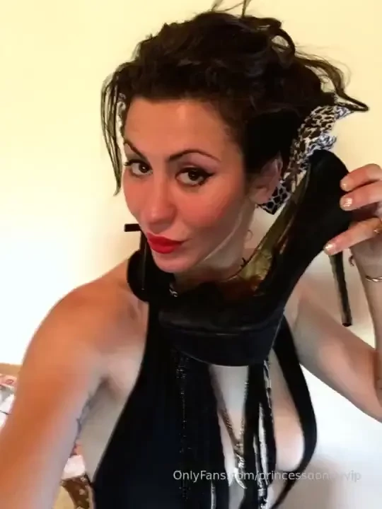 Who wants to treat their princess i am defo on the nice list 