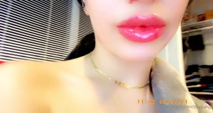 Like this video if you like my big lips