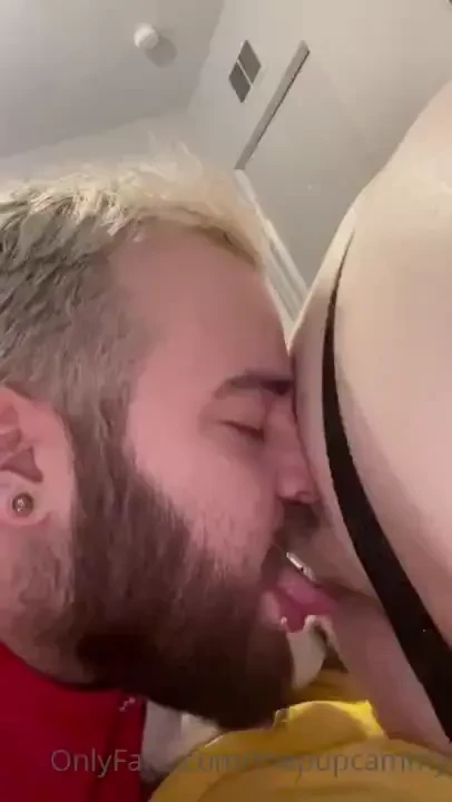 Wanting to eat out twobearsonepup again 