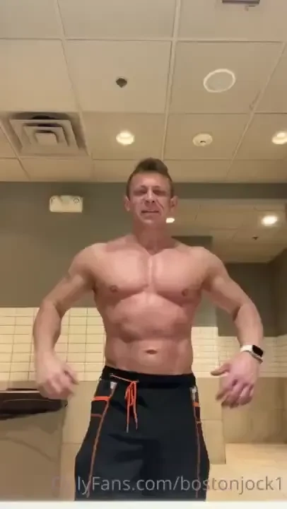 Gym flexing video dump here s what i do when there s no one around in part 6 
