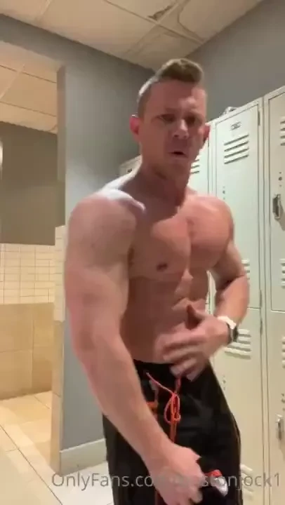 Gym flexing video dump here s what i do when there s no one around in part 3 