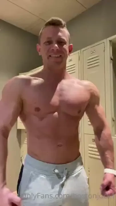 Post chest day lockerroom shenanigans part 1 