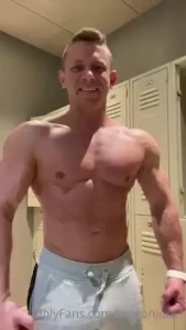 Post chest day lockerroom shenanigans part 1