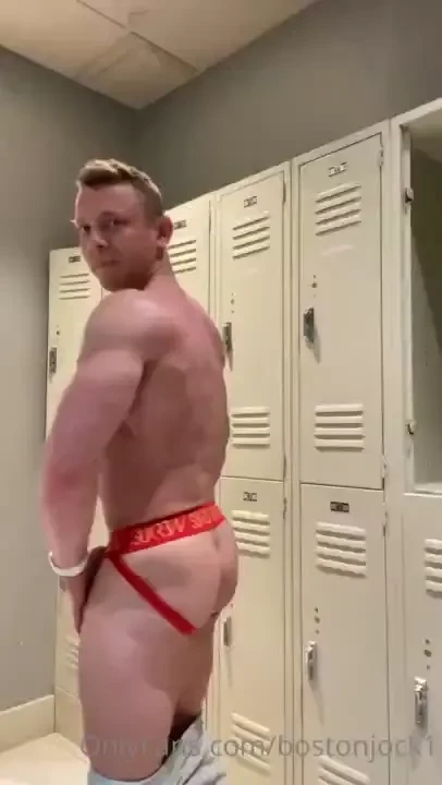 Post chest day lockerroom shenanigans part 3 