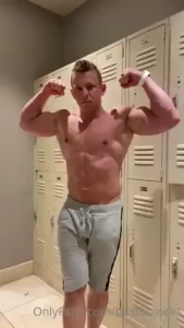 More short locker room shenanigans