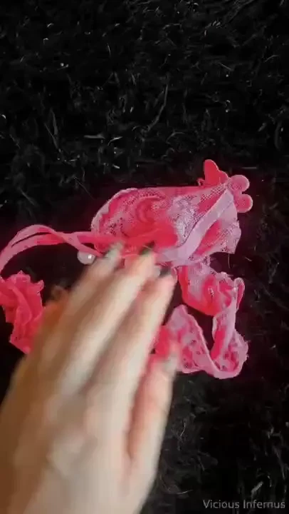 Juegoooo si llego a los 40 likes y 20 comentarios en este video les 