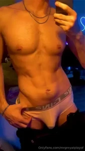 You like that bulge babyboy