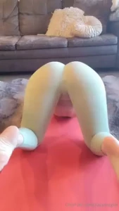 We have to start the day with a good stretch after the gym