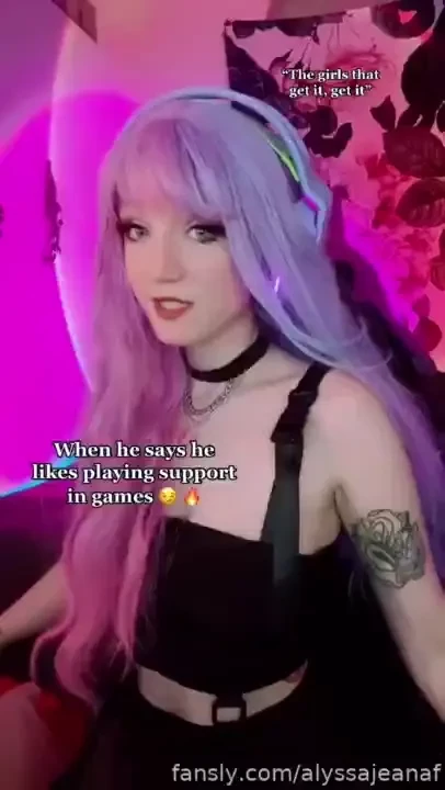 Except the support is being under my desk trying to distract me would 