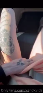 10 tip to see him finger my pussy while he drives