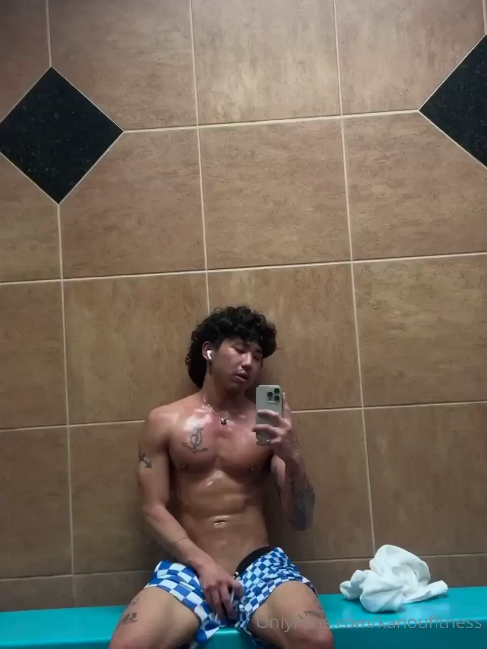 Gym got me all wet and ready yesterday now it s time for a massage and 