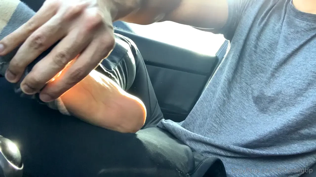 Feet are ripe after that workout get in between my toes 