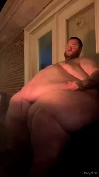 Feeling sexy and giant 